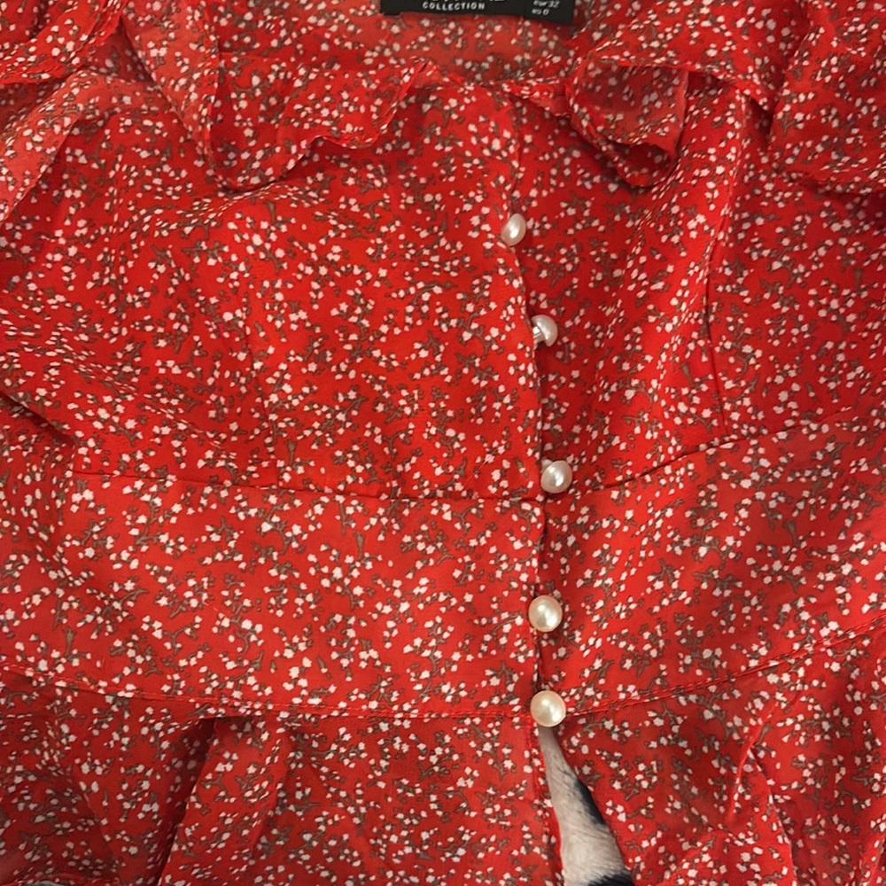 Red Floral Ruffle Top - Picture 6 of 7